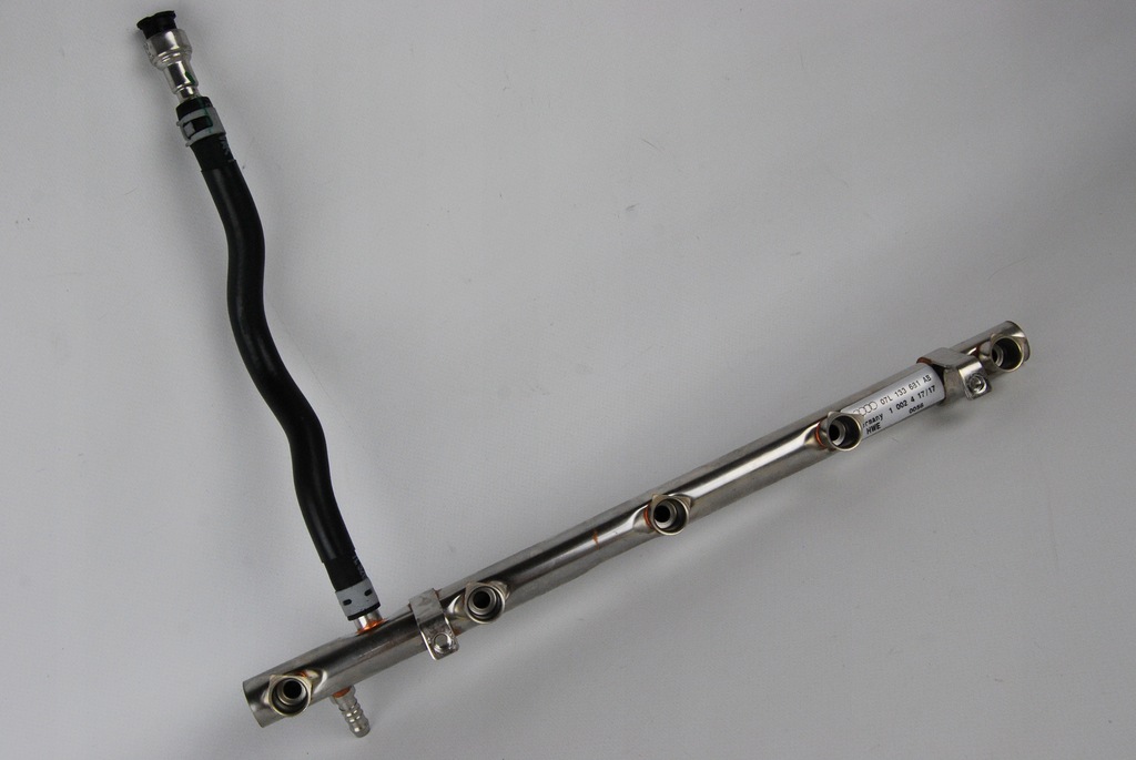 фото №1, Молдинг упорскування права audi r8 07l133681ab