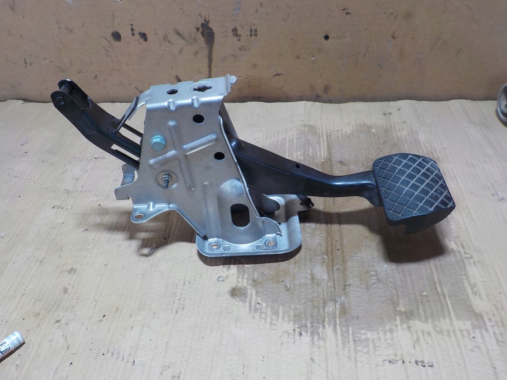 фото №5, Педаль тормоза vw passat b6 2.0 tdi 140km