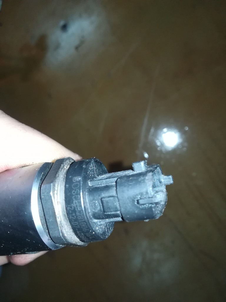 фото №5, Датчик топлива iveco ducato 3.0hpi e5 0281006164