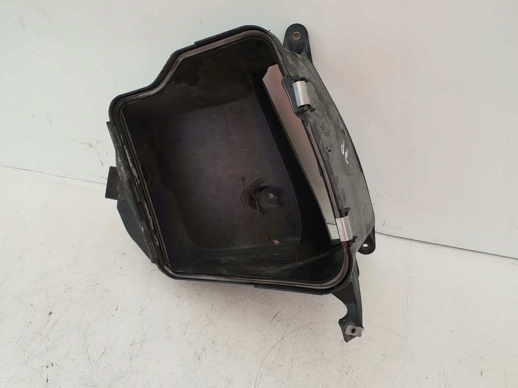 фото №1, Корпус впуск воздуха 2518300040 mercedes r w251