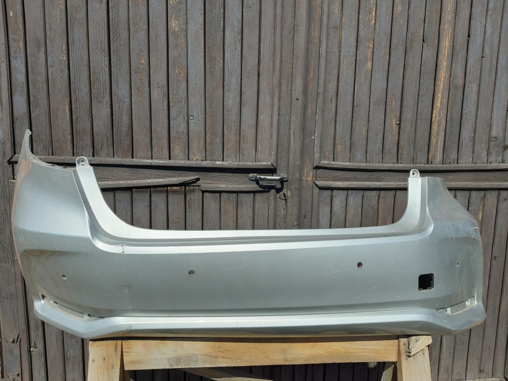 фото №1, Бампер задня toyota corolla e18 13r-