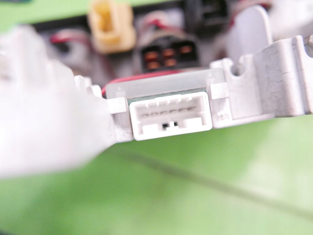 фото №9, Панель обдув керування вентиляція mazda premacy i