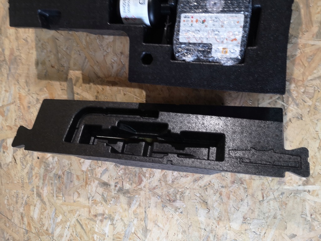 фото №5, Renault megane iv rs набор ремонтный пенополистирол