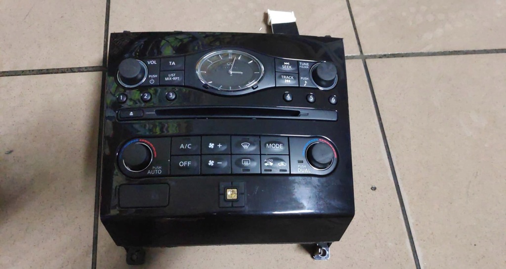 фото №1, Панель кондиціонера радіо infiniti qx70 258101ca1b