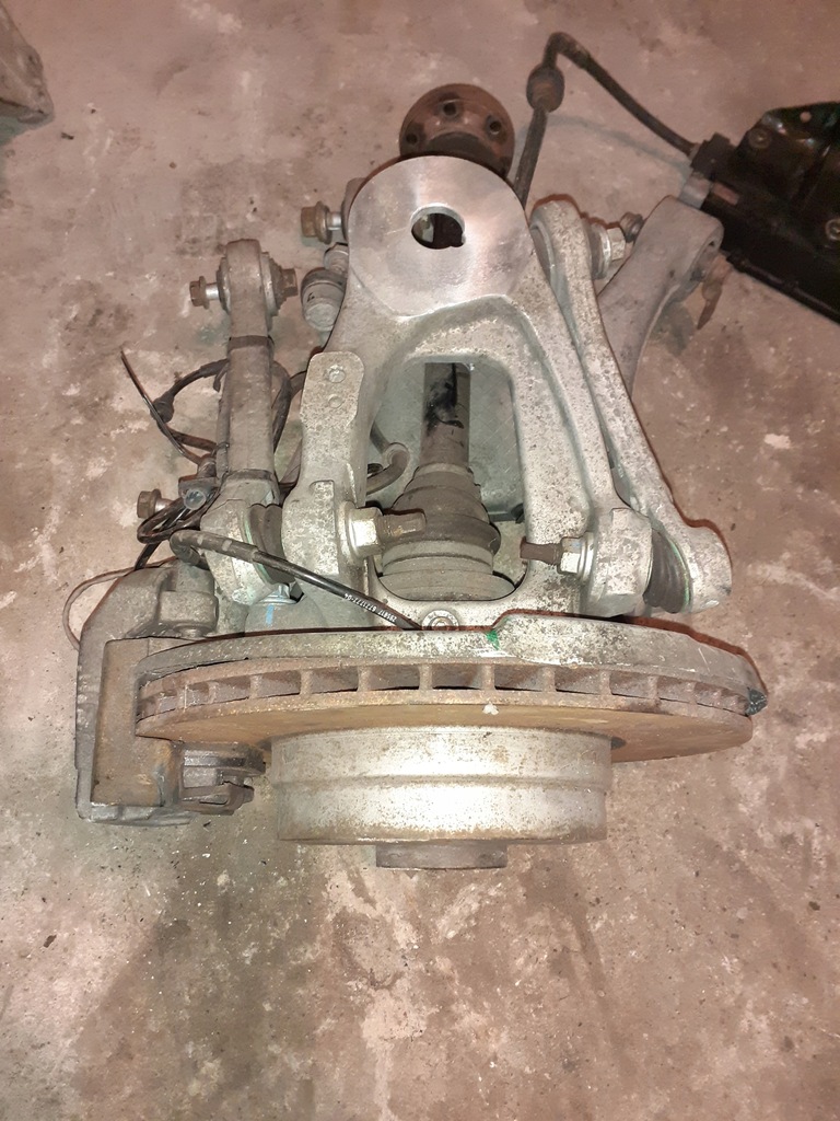 фото №1, Bmw x5 f15 поворотный кулак задняя 6770983