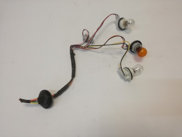фото №1, Peugeot 108 электропроводка вкладыш лампы задняя задний