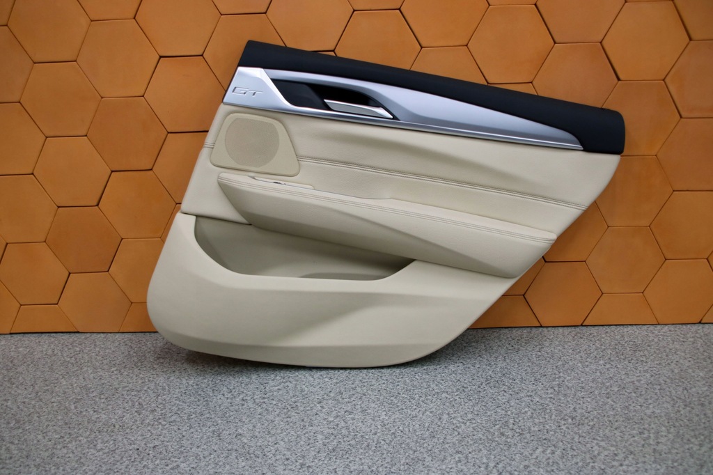 фото №1, Bmw 6 g32 gt обшивка обивка дверь правый задняя