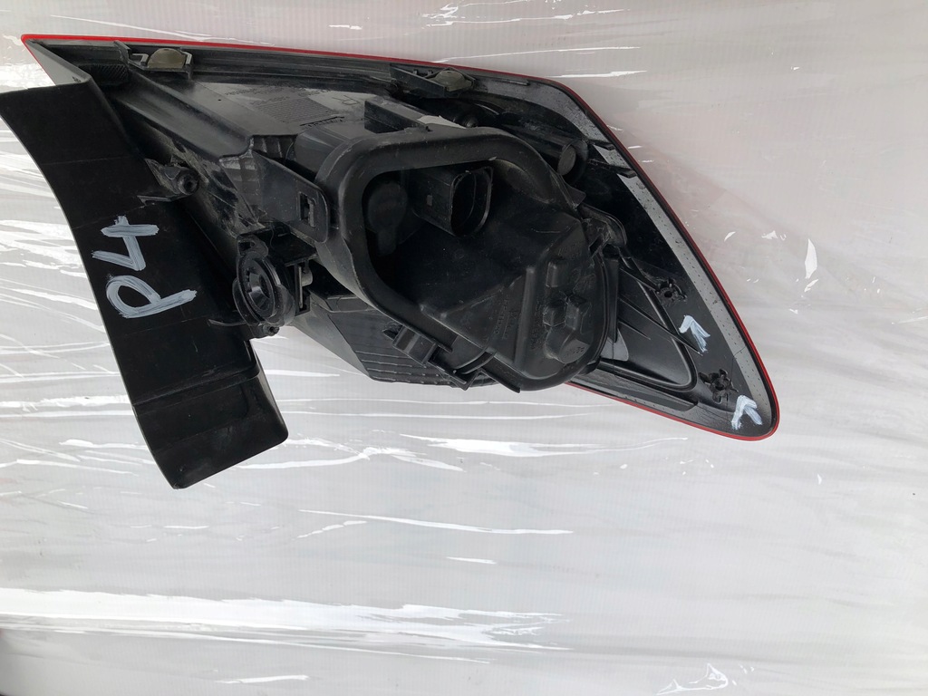 фото №12, Лампа задняя seat leon iii 5f0945095 5f0945096