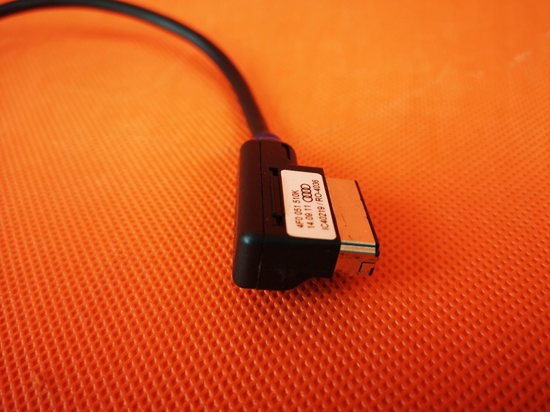 фото №4, Audi s5 a5 8t кабель iphone оригинал 4f0051510k