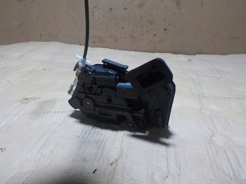 фото №4, Skoda rapid замок дверь правый перед