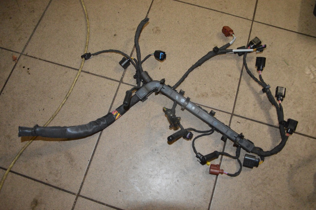 фото №1, Audi a3 8v fl джгут двигуна 04l971824