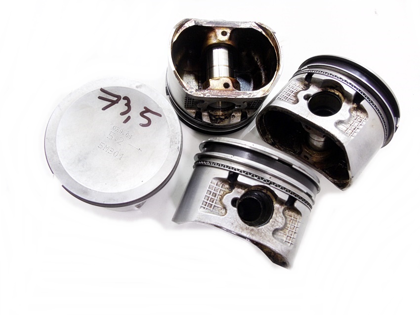 фото №1, Поршень nissan almera n16 1.5 16v