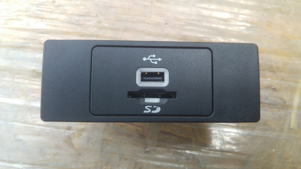фото №1, Ford mondeo mk5 роз'єм usb gc3t-14f014