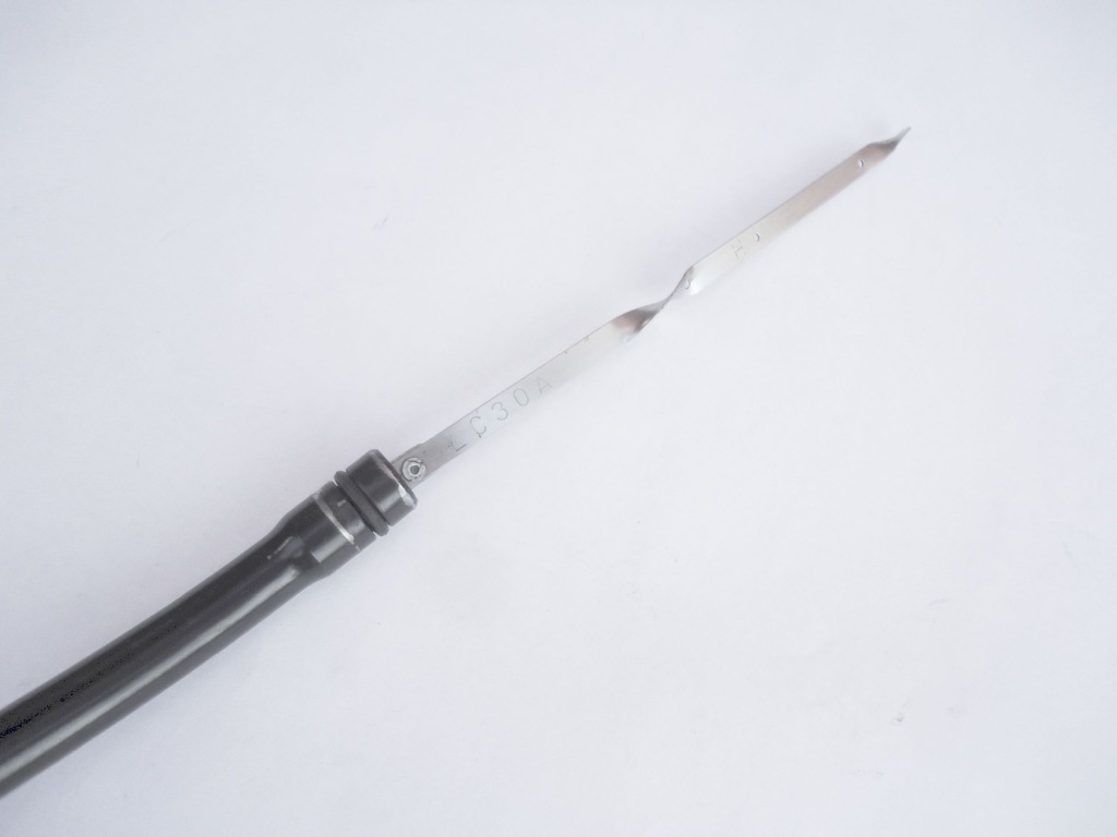 фото №2, Nissan cabstar maxity nt400 щуп масла