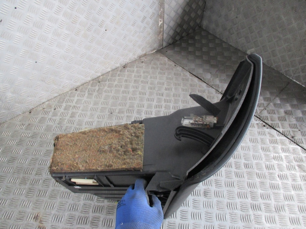 фото №7, Бардачок пассажира peugeot 407 04-08