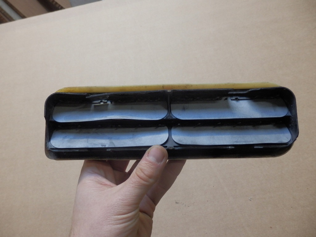 фото №6, Mercedes w204 решётка обдув багажника впуск