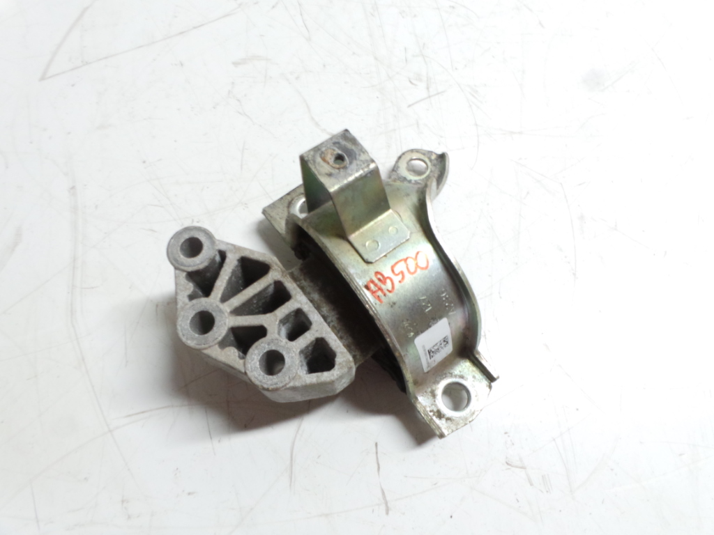 фото №1, Кронштейн двигателя подушка abarth 500 51891360