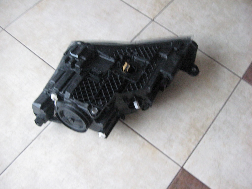 фото №10, Левая - правая - bi-xenon - led - skoda superb iii