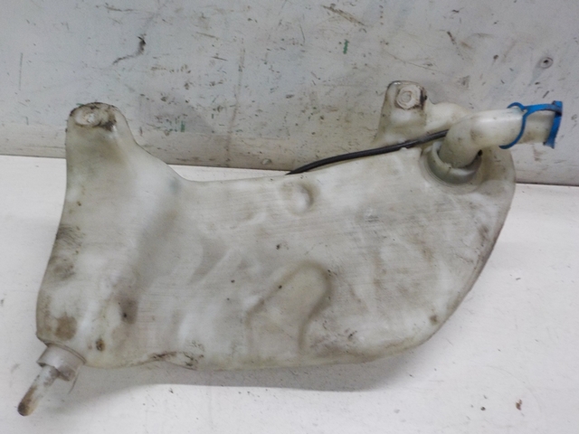 фото №1, Audi 80 бачок омывателя