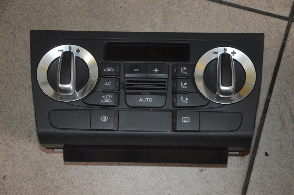 фото №1, Audi a3 8p lift панель обдув 8p0820043bk