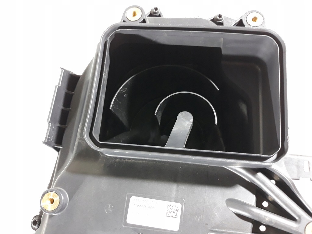 фото №12, Infiniti q50 2.2 - корпус фільтра повітря a6510901301