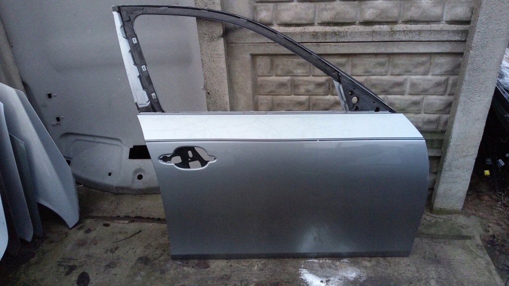 Купити Bmw 5 e60 двері правий перед a08