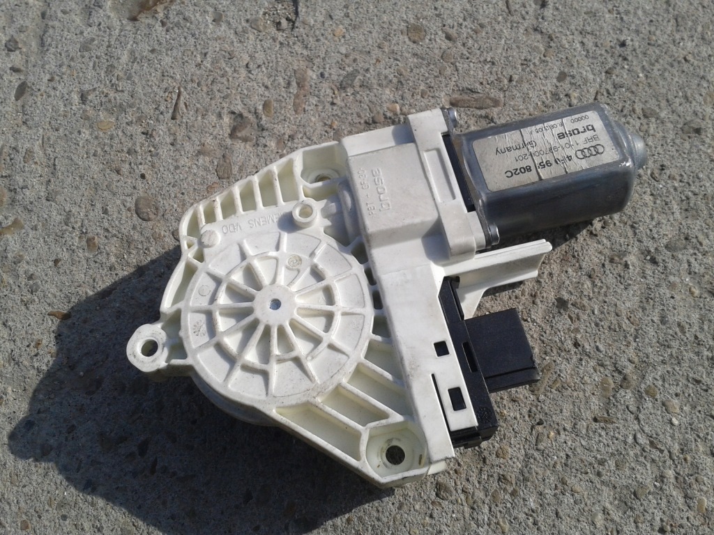 фото №1, Моторчик правый задний audi a6 c6 4f0959802c