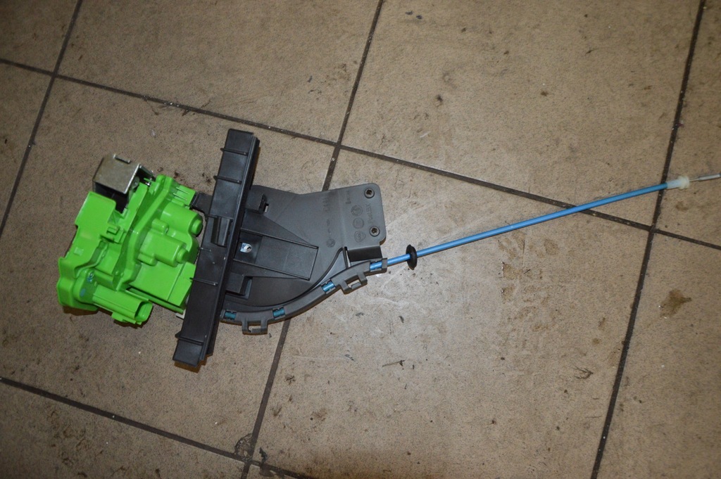 фото №1, Alfa romeo giulietta замок левый задняя 50509887