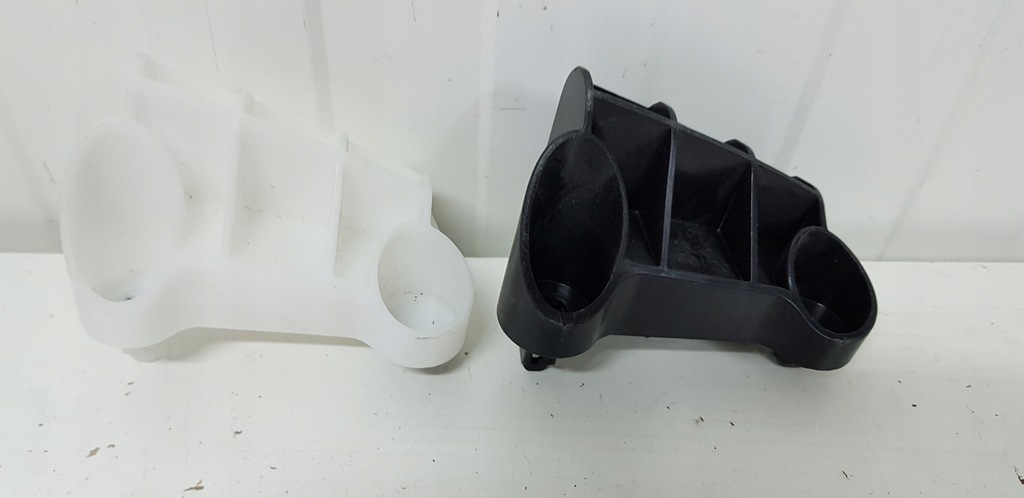 фото №1, Lexus gs 05-11 направляющая бампер задняя кронштейн лампы правый