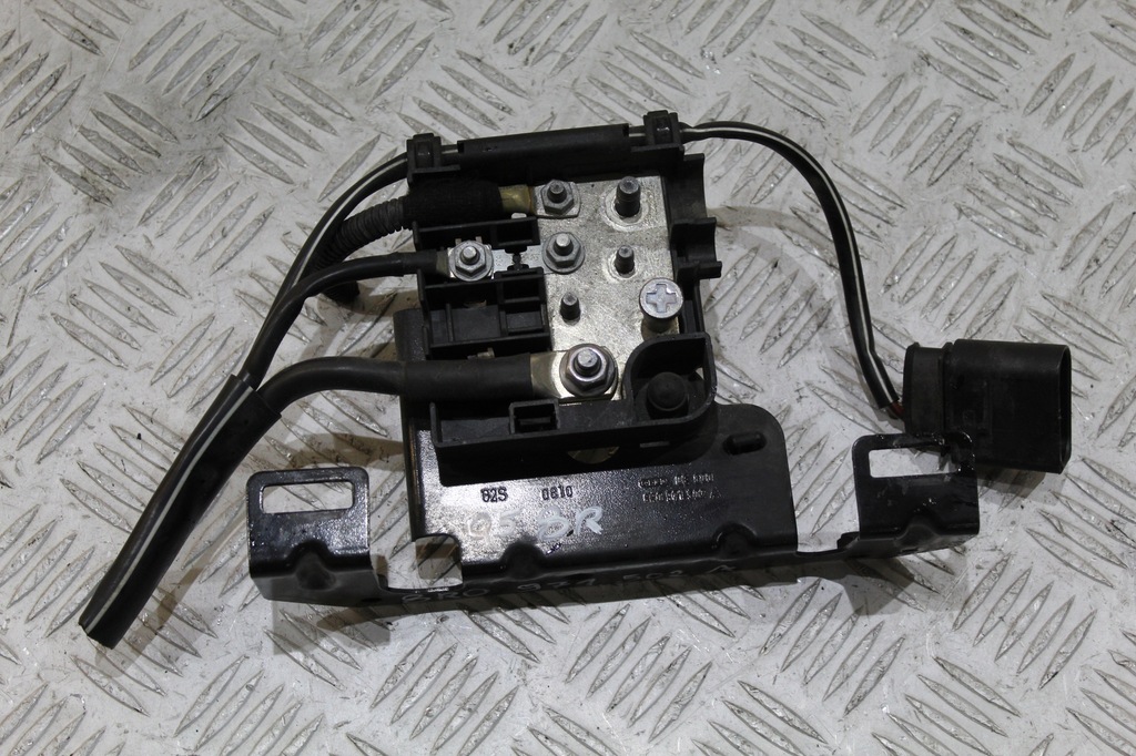 фото №1, Розподільник струму audi q5 8r0 8r0871502a