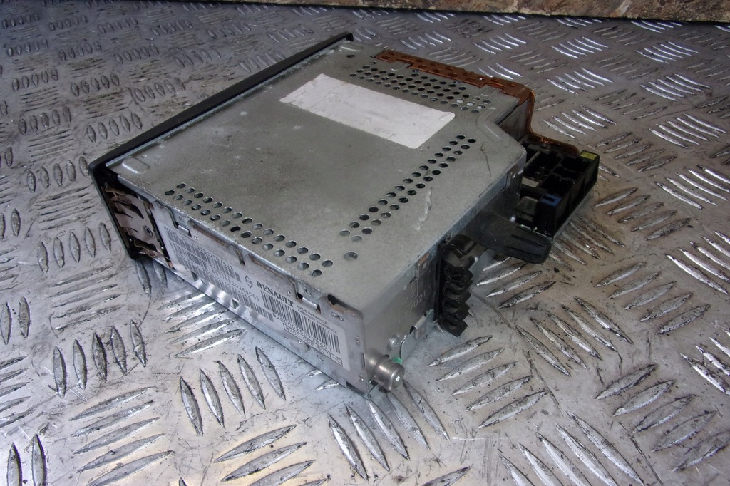 фото №3, Радиопроигрыватель cd renault laguna ii 01-