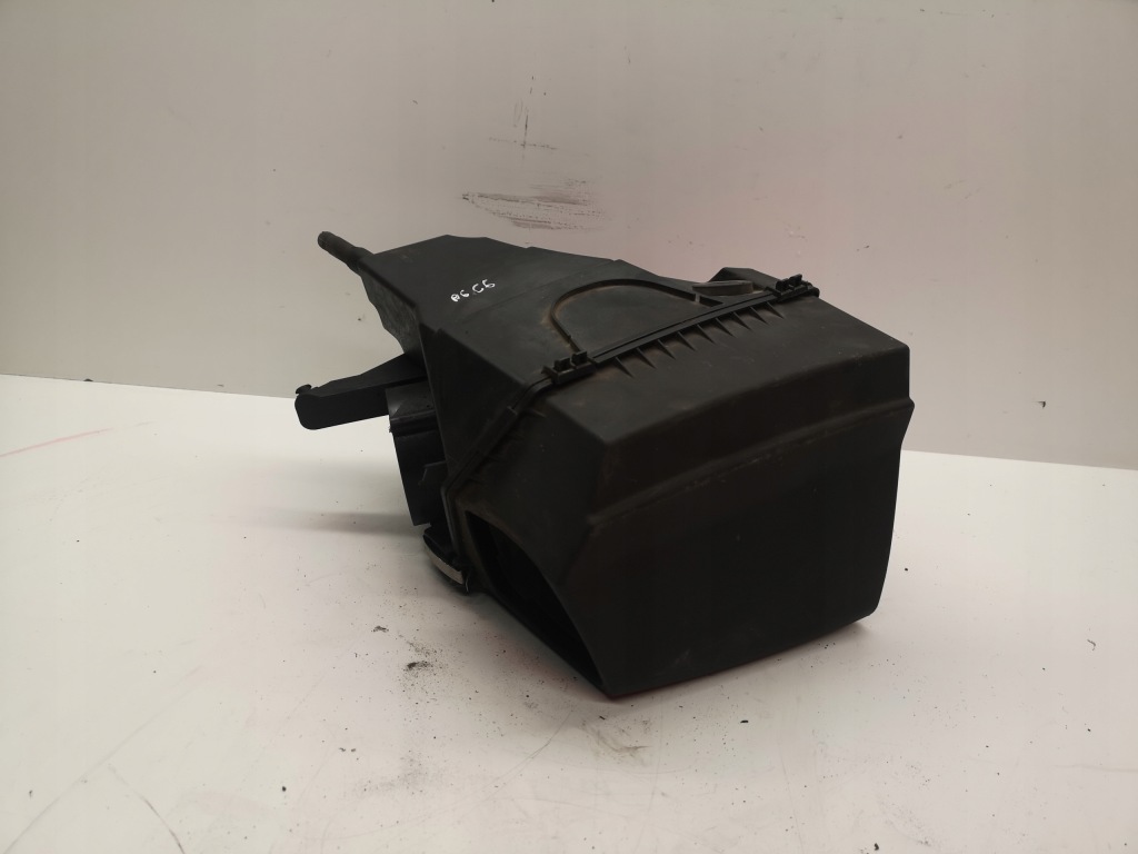 фото №1, Корпус фільтра повітря audi a6 c6 2.0 4f0133835h