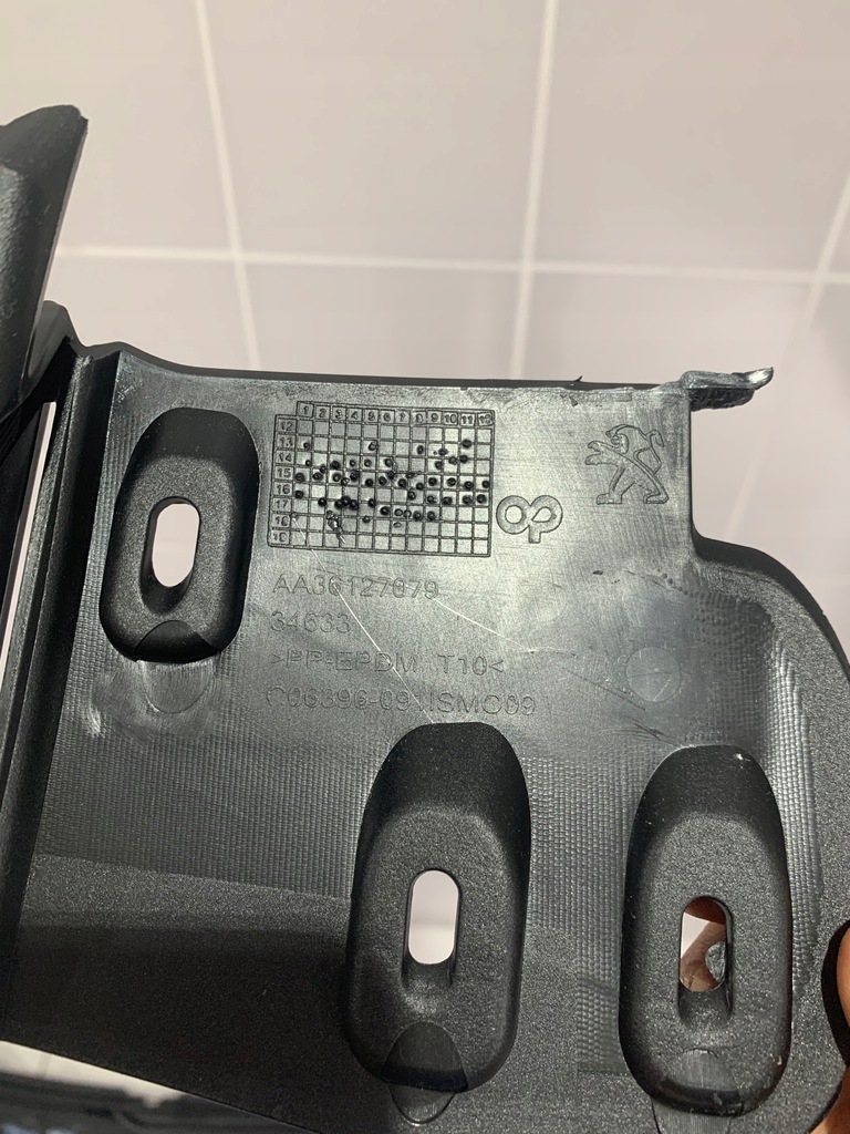 фото №9, Решётка радиатора решётка радиатора бампера peugeot 308 t9