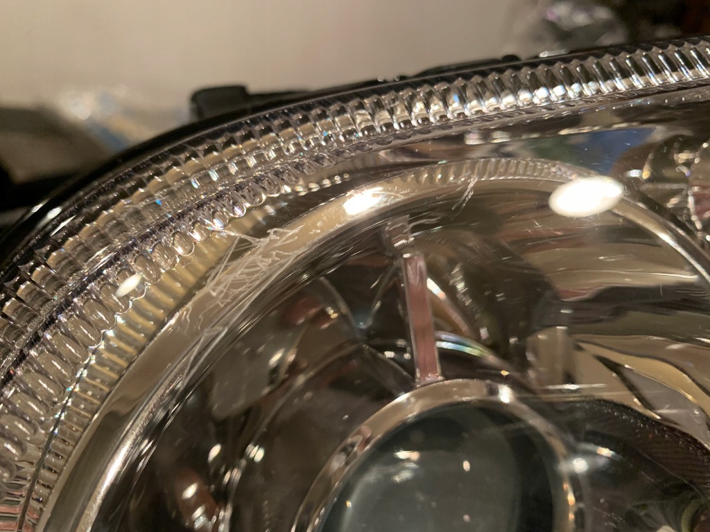 фото №5, Chrysler 300c права лампа ксенон