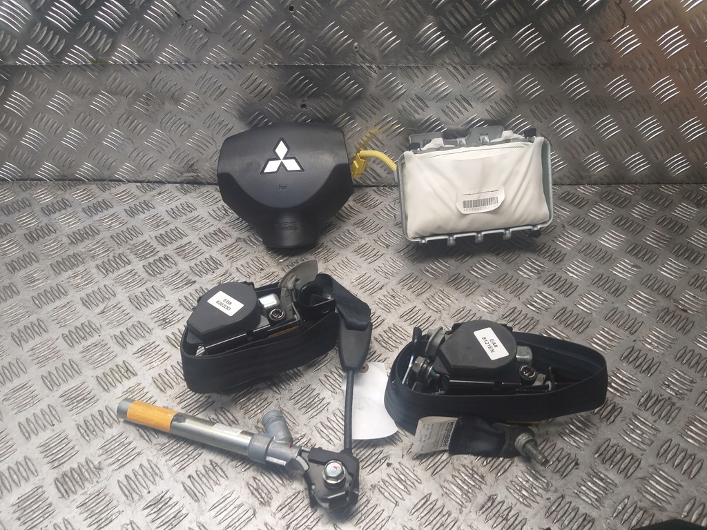 фото №1, Подушка безопасности водителя пассажира ремни перед outlander ii