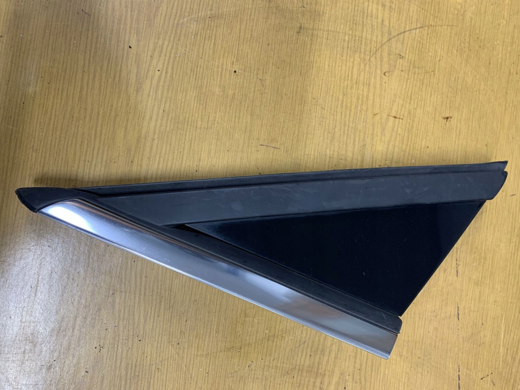 фото №1, Треугольник заглушка крыла peugeot 5008 левая