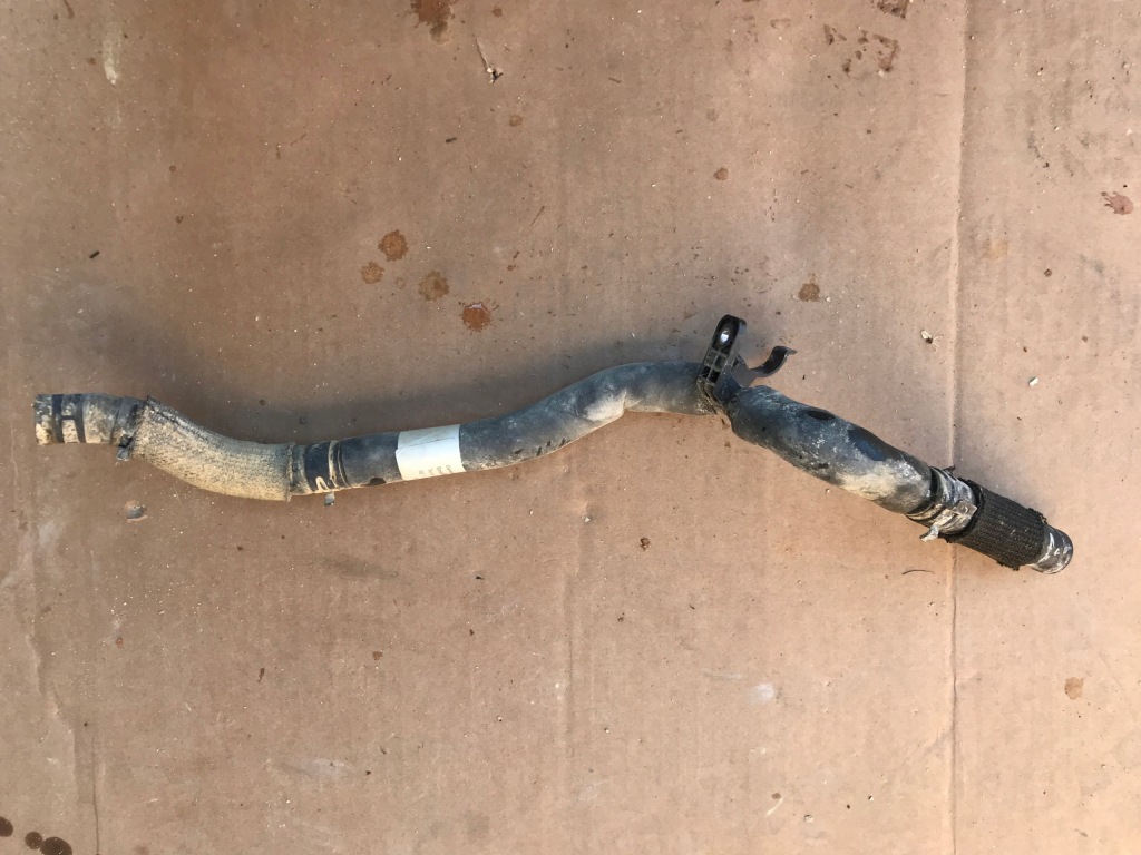 Купити Патрубок води audi e-tron 4ke819928d