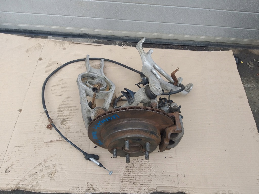 фото №1, Поворотный кулак диск правый задняя honda legend kb1 3.5