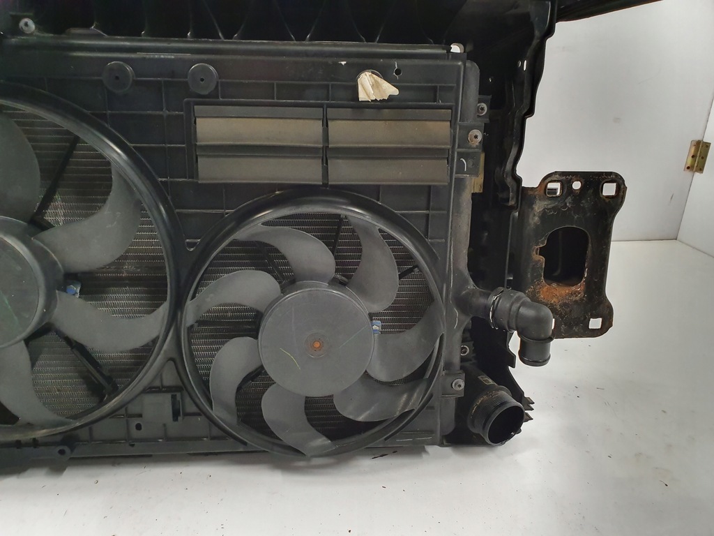 фото №4, Vw jetta 5c pas передний усилитель 2.0tdi