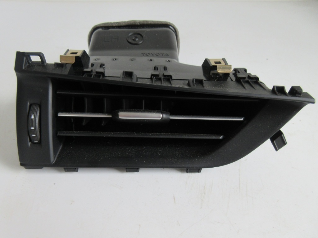 фото №1, Avensis t27 2015 lift решётка обдув боковая левая