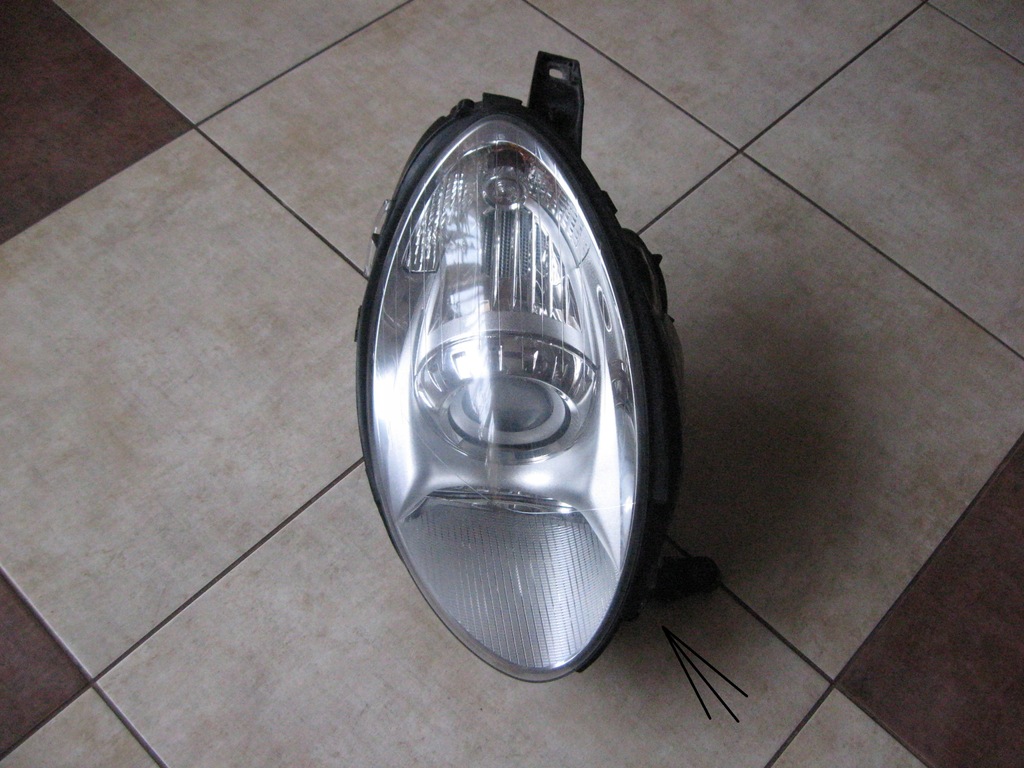фото №1, Правая лампа - ксенон - mercedes r klasa w251 !!!