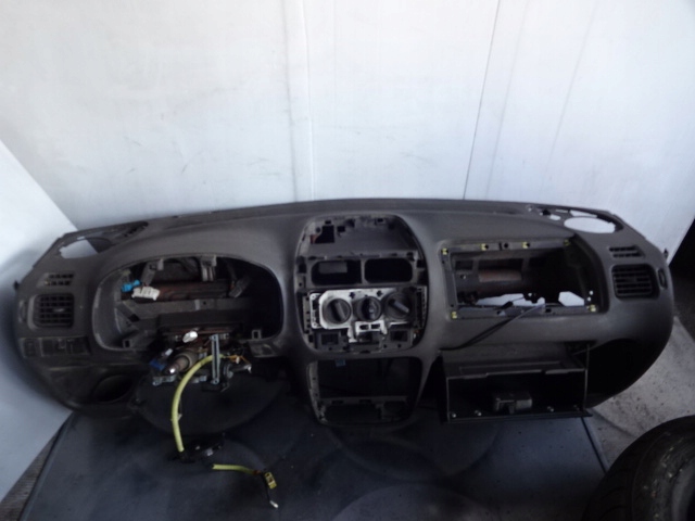 фото №1, Консоль приборная панель suzuki ignis 00-03