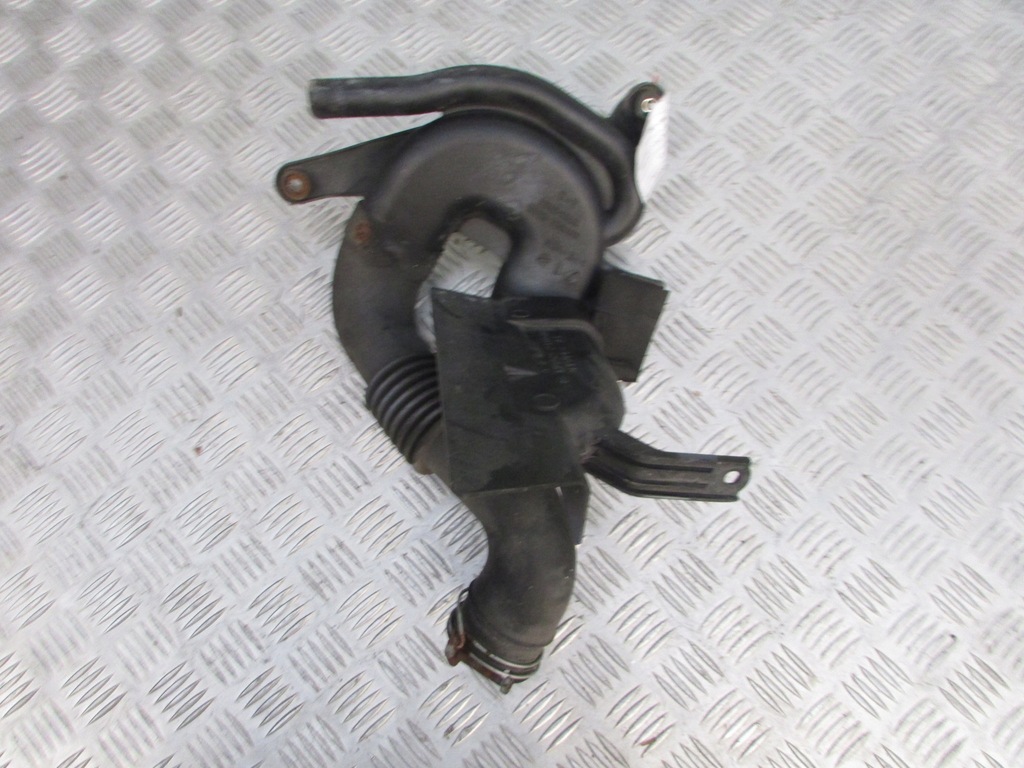 фото №2, Резонатор труба повітря 1.5 toyota prius ii 07r