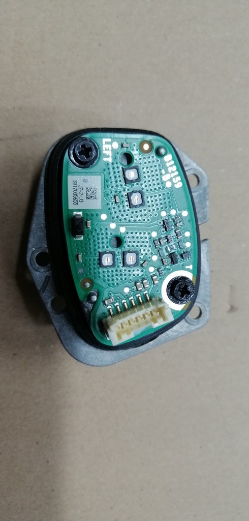 фото №1, Koleos 2 преобразователь led лампы левый задняя w крыло