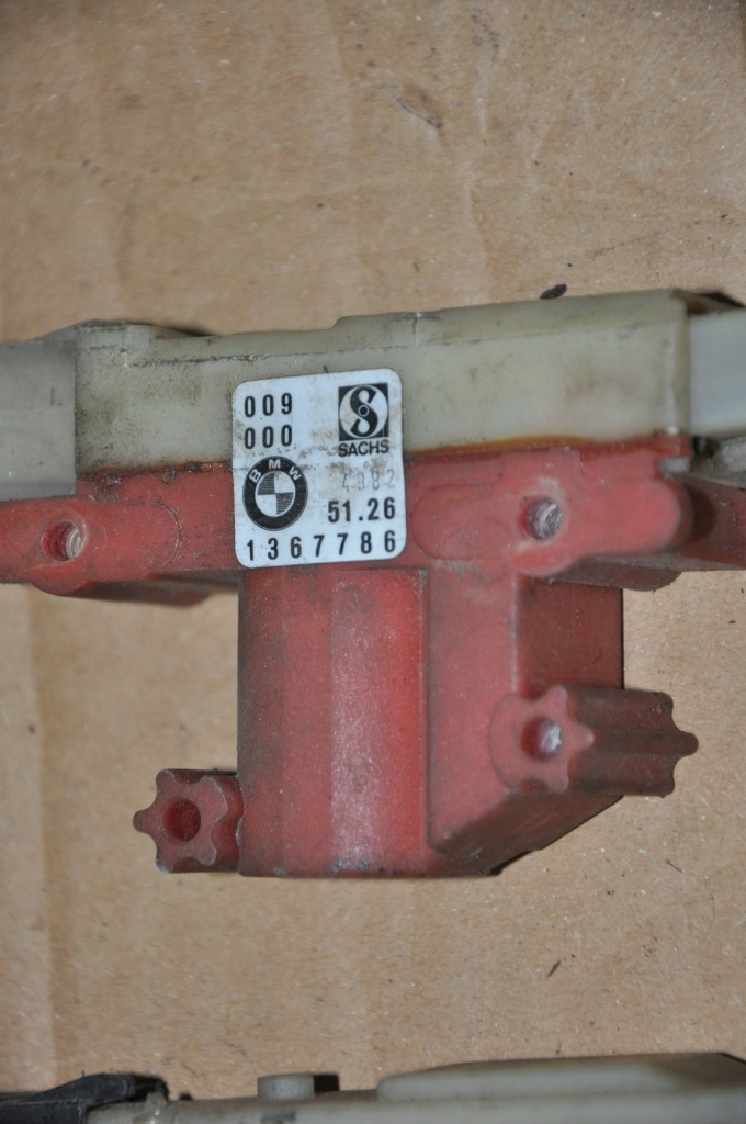 фото №7, Bmw e24 привід замка центрального