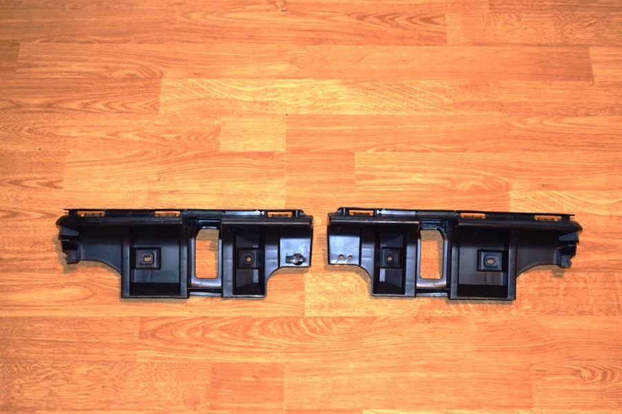 фото №1, Кронштейн кронштейн напрямна бампера задня volvo c30 fl