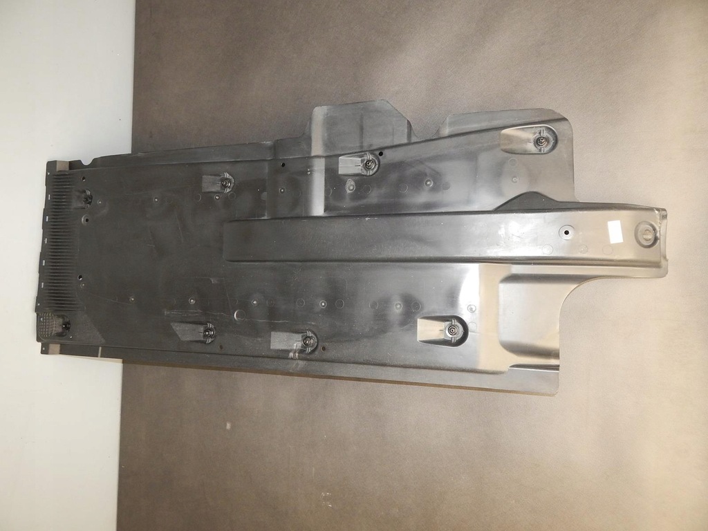 фото №1, Skoda rapid захист підвіска ліва 6ra825201