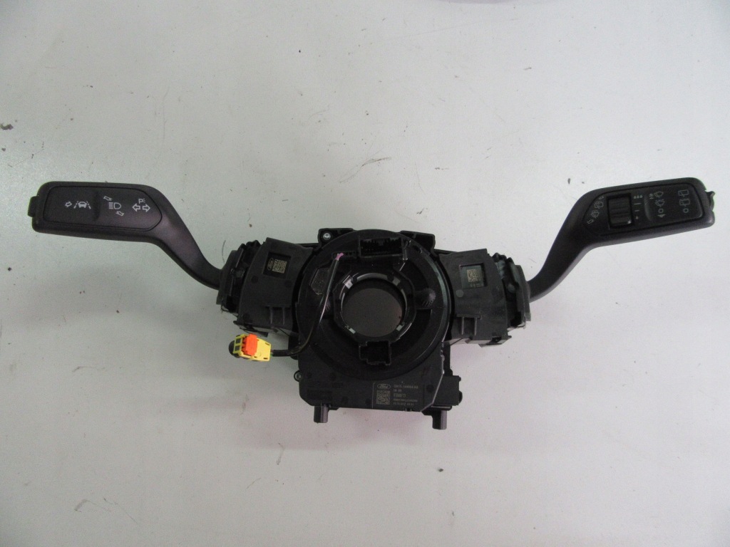 фото №1, Переключатель комбинированный переключатели ford fiesta mk8 17r