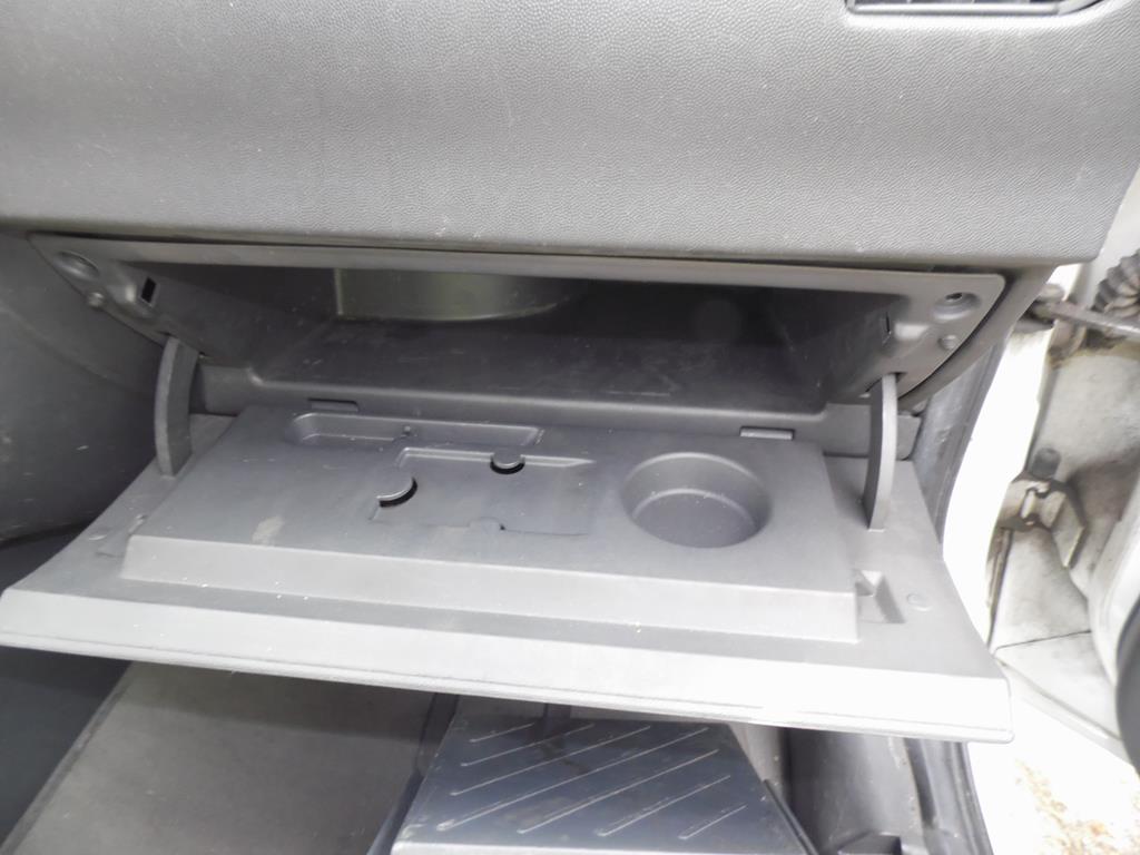 фото №7, Бардачок правый пассажира с панели opel corsa c 3d 03-