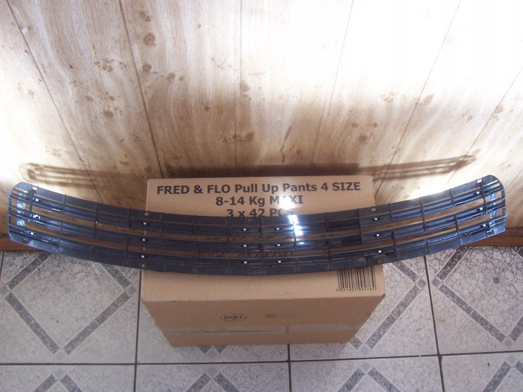 фото №2, Audi a2 решётка впуск капот передней